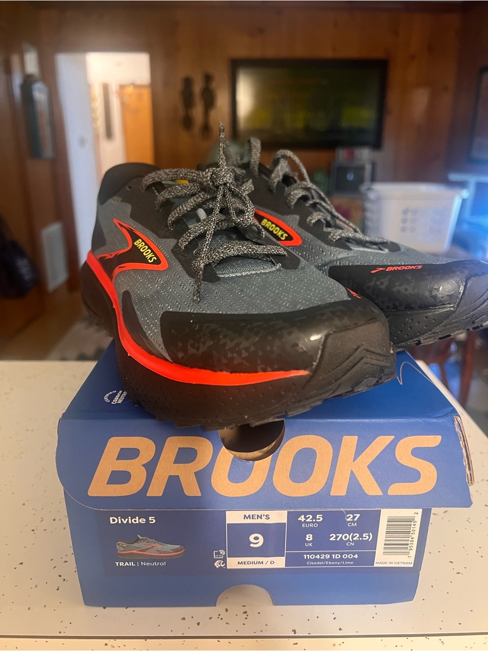 Brooks Divide 5 Trail Sneakers